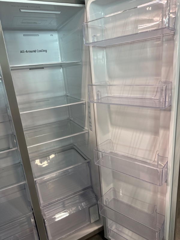 Photo 9 of Samsung 28-cu ft Smart Side-by-Side Refrigerator with Ice Maker (Fingerprint Resistant Stainless Steel)