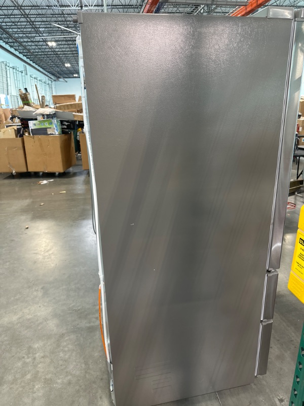 Photo 12 of LG External Water DIspenser 28.6-cu ft 4-Door French Door Refrigerator with Ice Maker (Stainless Steel) ENERGY STAR
