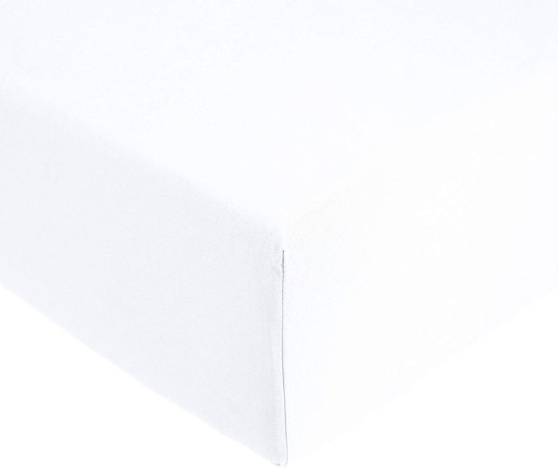 Photo 1 of Amazon Basics Everyday 100% Cotton Fitted Sheet, One Size, White
