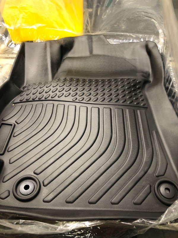 Photo 2 of Husky Liners Weatherbeater Series | Front & 2nd Seat Floor Liners (Footwell Coverage) - Black

** Buyer Beware***
UNSPECIFIED VEHICLE, UNSPECIFIED BRAND. New, but no paperwork to identify size. Definitely for a truck.