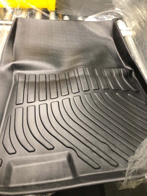 Photo 4 of Husky Liners Weatherbeater Series | Front & 2nd Seat Floor Liners (Footwell Coverage) - Black

** Buyer Beware***
UNSPECIFIED VEHICLE, UNSPECIFIED BRAND. New, but no paperwork to identify size. Definitely for a truck.