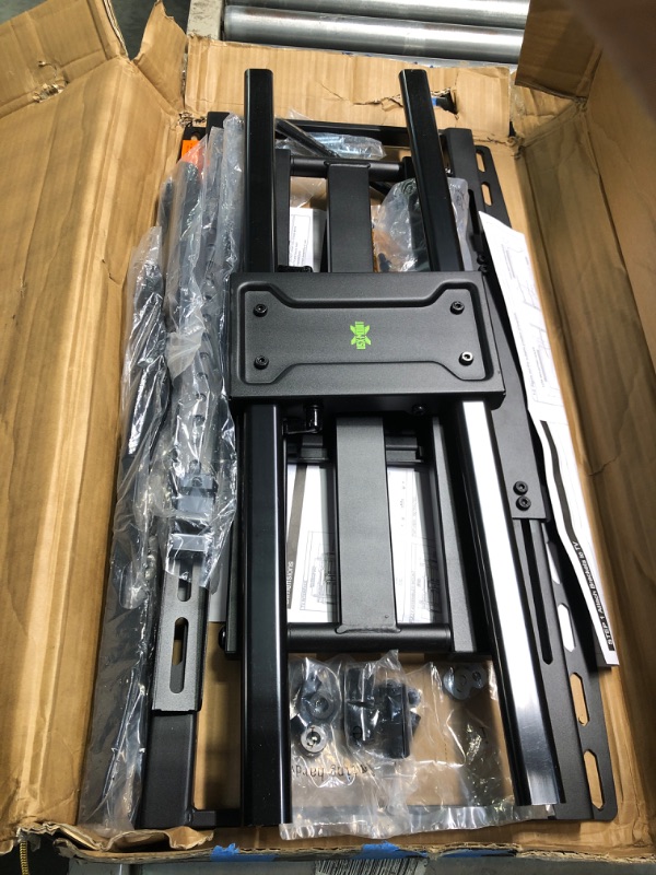 Photo 1 of USX MOUNT Full Motion TV Wall Mount Bracket fits for 32-90" TVs Holds up to 150lbs with Sliding Design for TV Centering, Swivel, Tilt, Max VESA 600x400mm, Arms for 16", 18", 24" Studs

*BOX WAS RETAPED, BUT ALL ITEMS INSIDE ARE NEW, ALL HARDWARE IN ORIGIN