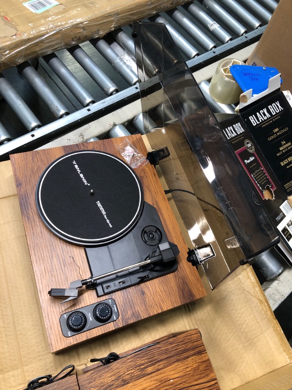 Photo 1 of Vinyl Record Player with External Speakers, 3 Speed Bluetooth Turntable for Vinyl Records, Vintage Belt Drive Record Player with Stereo Speakers and Auto Stop, RCA Audio Out and Aux-in, Light Wood Light Brown

*powers on, unable to test though.