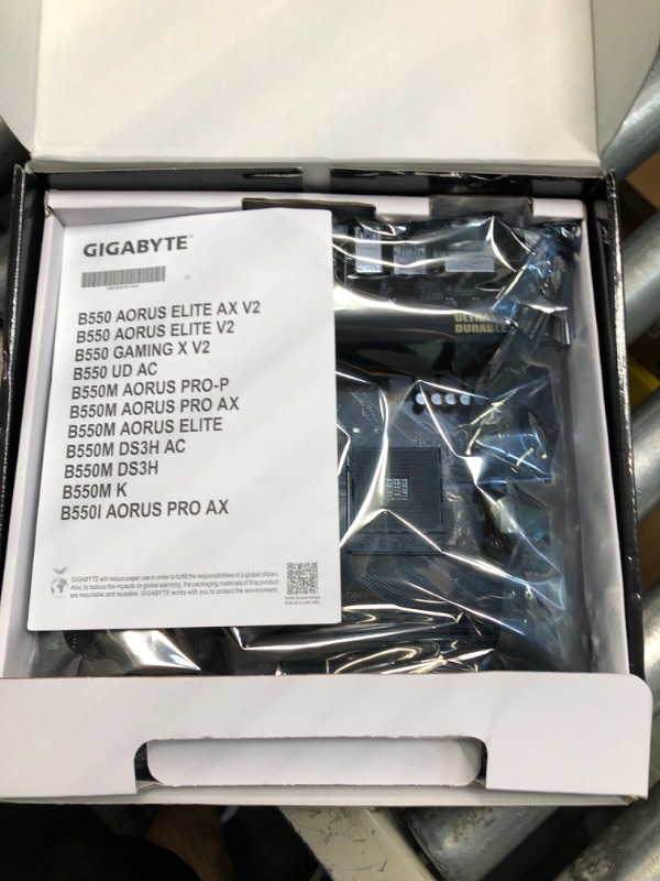 Photo 1 of GIGABYTE B550M DS3H AC (AM4 AMD/B550/Micro ATX/Dual M.2/SATA 6Gb/s/USB 3.2 Gen 1/PCIe 4.0/HMDI/DVI/DDR4/Motherboard)