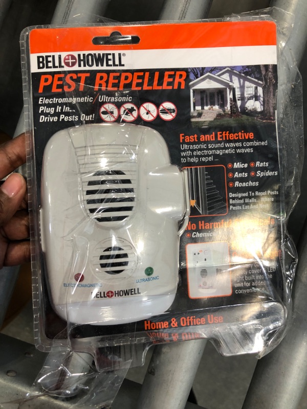 Photo 1 of Bell + Howell Ultrasonic Electromagnetic Pest Repeller with AC Outlet and Switch, 1-Count