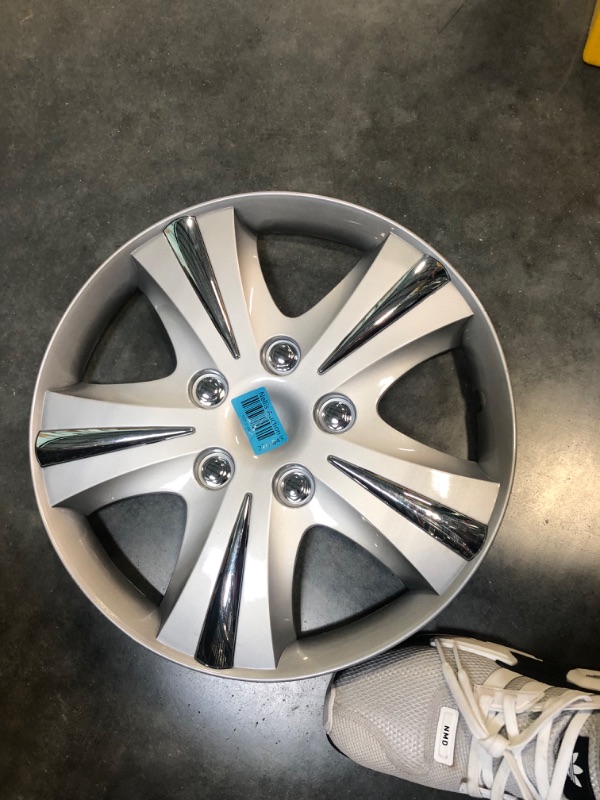 Photo 1 of Custom Accessories 96411 GT-5 Silver 15" Wheel Cover,