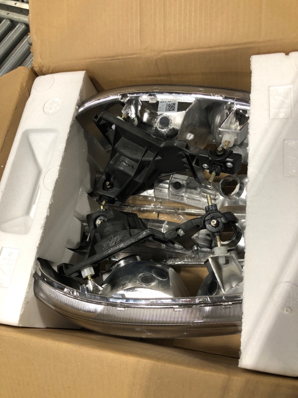 Photo 2 of ?DNA MOTORING Pair of Headlights Compatible with 98-02 Honda Accord,Chrome/Clear,HL-OH-HA98-CH-CL1 Chrome / Clear