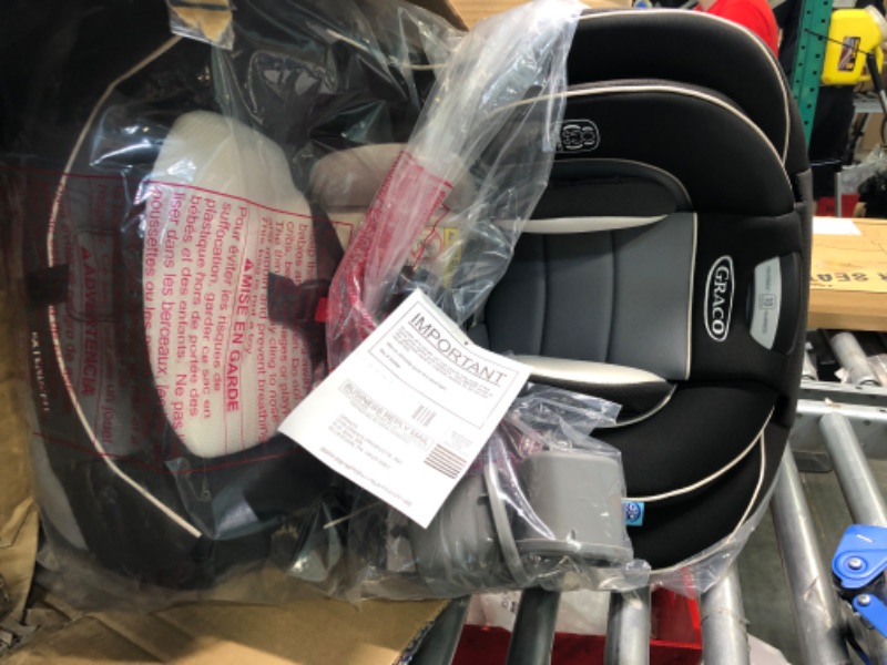 Photo 1 of Graco Extend2Fit Convertible Car Seat, Gotham