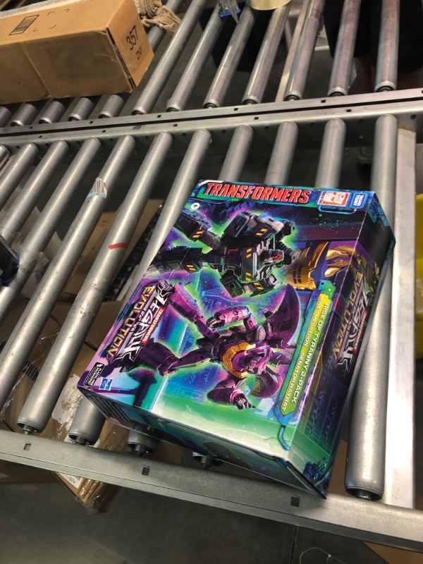 Photo 2 of Transformers Toys Legacy Evolution Miner Megatron & Senator Ratbat Rise of Tyranny 2-Pack, 7-inch, Action Figures for Boys and Girls Ages 8 and Up (Amazon Exclusive)