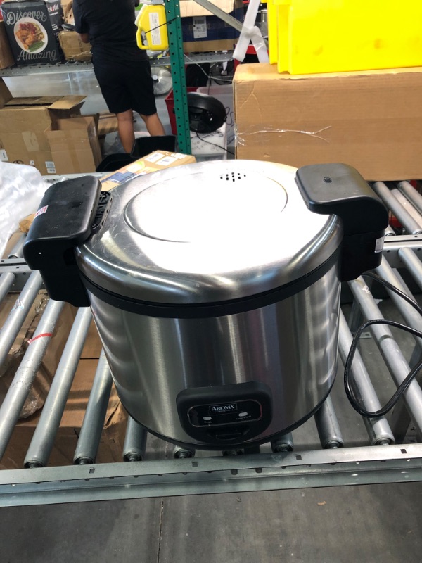 Photo 3 of ***FOR PARTS ONLY - USED AND HAS DAMAGE TO LID*** Aroma Housewares 60-Cup (Cooked) (30-Cup UNCOOKED) Commercial Rice Cooker, Stainless Steel Exterior (ARC-1130S) & 60-Cup (Cooked) (30-Cup UNCOOKED) Commercial Rice Cooker 