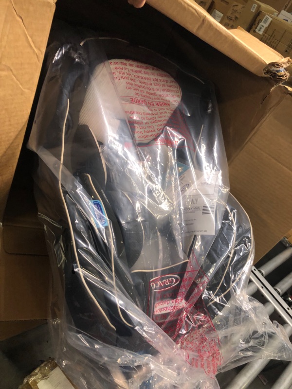 Photo 1 of Graco Extend2Fit Convertible Car Seat, Gotham
