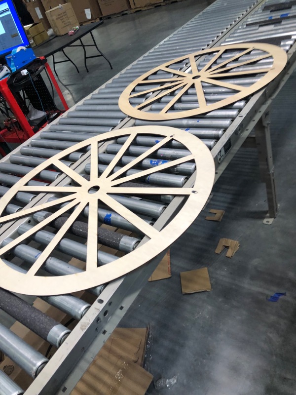 Photo 5 of 2 Pcs 12 Inch Wagon Wheel Decor Wooden Wagon Wheel Vintage Rustic Wall Wood Cartwheel Decor Old Western Style 3D Art Decorative for Bar Garage Indoor Outdoor (Brown)