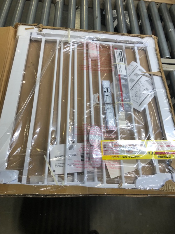 Photo 1 of Mom's Choice Awards Winner-Cumbor 29.5"-40.6" Width Pressure or Hardware Mounted Auto Close Safety Baby Gate, Durable Extra Wide Dog Gate for Stairs, Doorways, Easy Walk Thru Pet Gate for House 30.5" Tall White