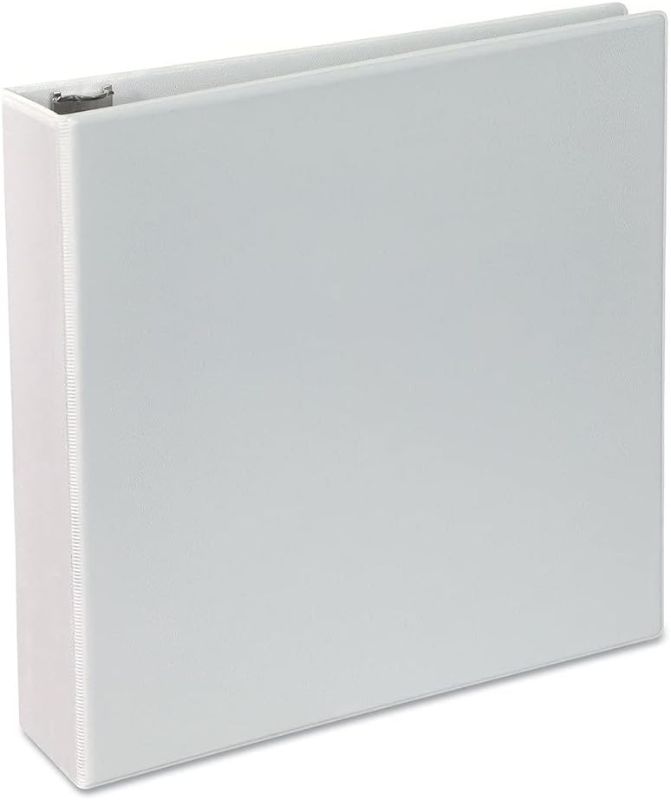 Photo 1 of Universal UNV20732 Deluxe 2 in. Capacity 11 in. x 8.5 in. Round 3-Ring View Binder - White 