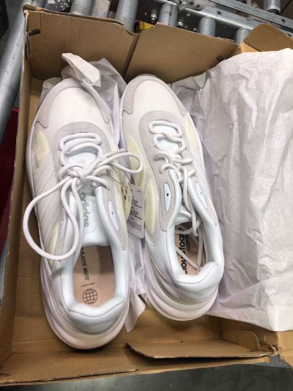 Photo 3 of adidas Men's Ozelle Running Shoe Size 13