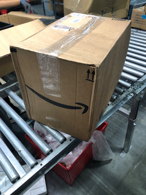 Photo 1 of Silonn Ice Maker Countertop, 9 Cubes Ready in 6 Mins, 26lbs in 24Hrs, Self-Cleaning Ice Machine with Ice Scoop and Basket, 2 Sizes of Bullet Ice for Home Kitchen Office Bar Party
***One of the sides is damaged (shown in last photo)***