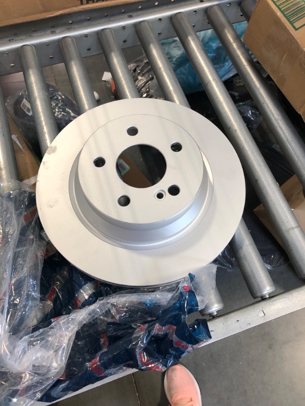 Photo 1 of BOSCH 36010976 QuietCast Premium Disc Brake Rotor - Compatible With Select Mercedes-Benz CLS400, CLS500, CLS550, E320, E350, E400, E550, GLK250, GLK350; REAR; 1 PACK