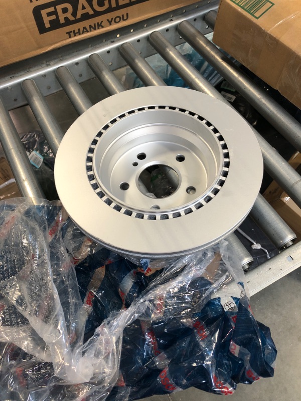 Photo 1 of BOSCH 36010976 QuietCast Premium Disc Brake Rotor - Compatible With Select Mercedes-Benz CLS400, CLS500, CLS550, E320, E350, E400, E550, GLK250, GLK350; REAR; 1 PACK