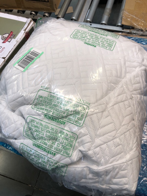 Photo 3 of BEDELITE Quilts Queen Size Sets - Summer Lightweight Bedspreads Queen/Full Size - Soft Modern Leaf Pattern White Coverlet Bed Set - 3 Piece (1 Quilt 90" x 96" + 2 Pillow Shams 20" x 26") Leaves-pattern White Full/Queen