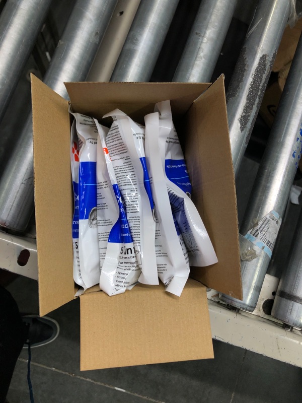 Photo 1 of Instant Cold Pack | Disposable Ice Packs - Cold Therapy - for Injuries, Swelling, Inflammation, Muscle Strains, Sprains, Perfect for First aid Kit, outdoor activities, Athletes. 5x7 Inches, 6 Pack.
