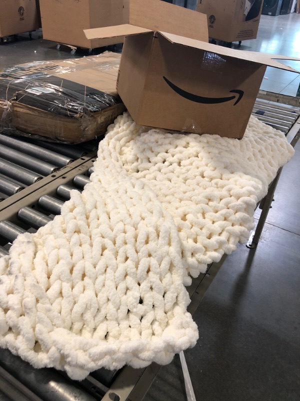 Photo 2 of Bigacogo Chunky Knit Blanket Throw 51"x63", 100% Hand Knitted Chenille Throw Blanket, Big Soft Thick Yarn Cable Knit Blanket, Large Rope Knot Crochet Throw Blankets for Couch Bed Sofa (Ivory)