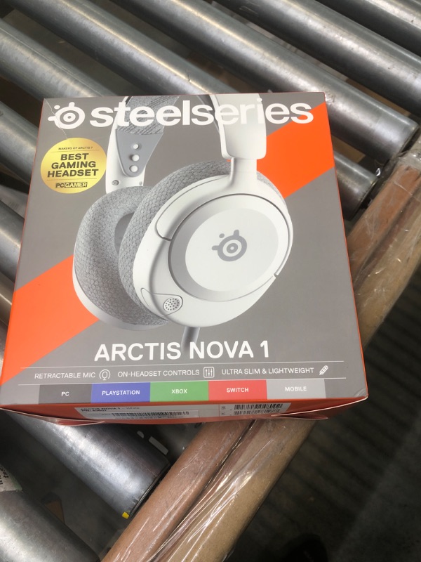 Photo 2 of NEW SteelSeries Arctis Nova 1 Multi-System Gaming Headset — Hi-Fi Drivers — 360° Spatial Audio — Comfort Design — Durable — Ultra Lightweight — Noise-Cancelling Mic — PC, PS5/PS4, Switch, Xbox - White Nova 1 White