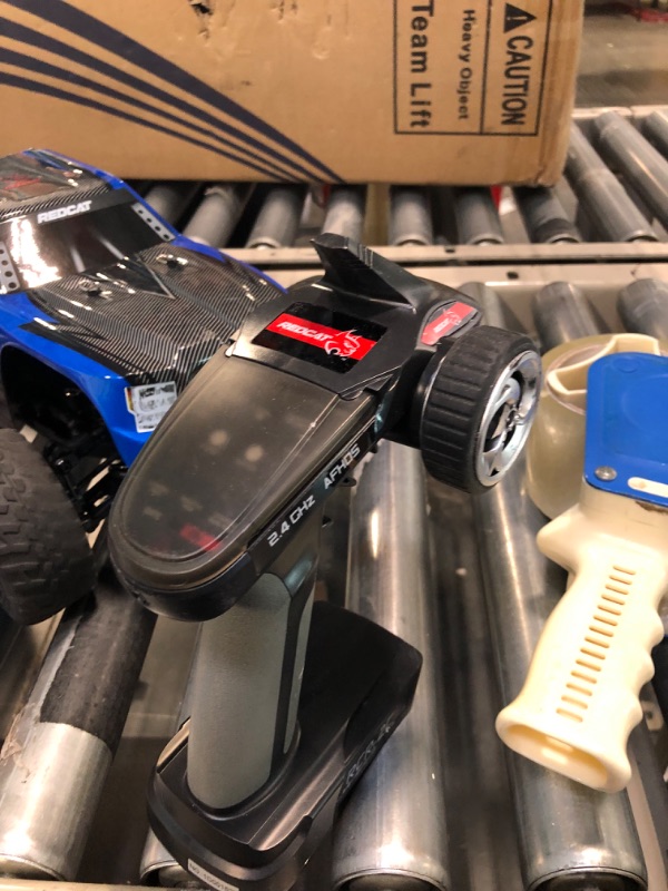 Photo 2 of 
Redcat Racing Blackout SC 1/10 Scale Electric Short Course Truck with Waterproof Electronics Vehicle, Blue, Blackout-SC-Blue
