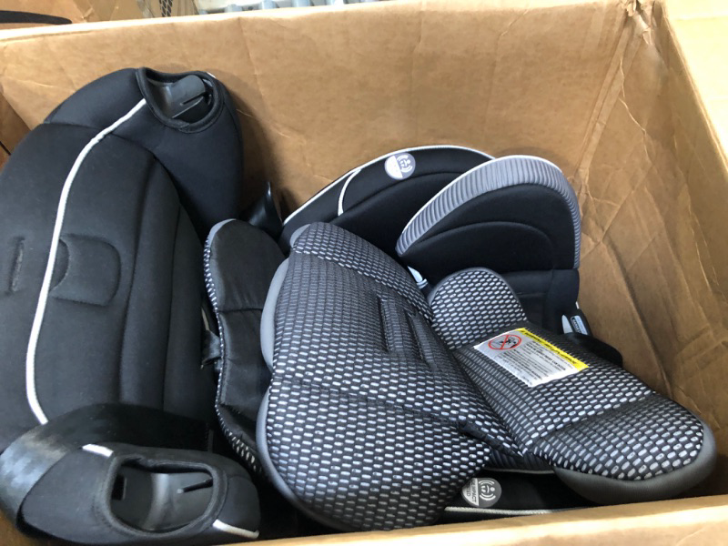 Photo 2 of Evenflo EveryFit 4-in-1 Convertible Car Seat