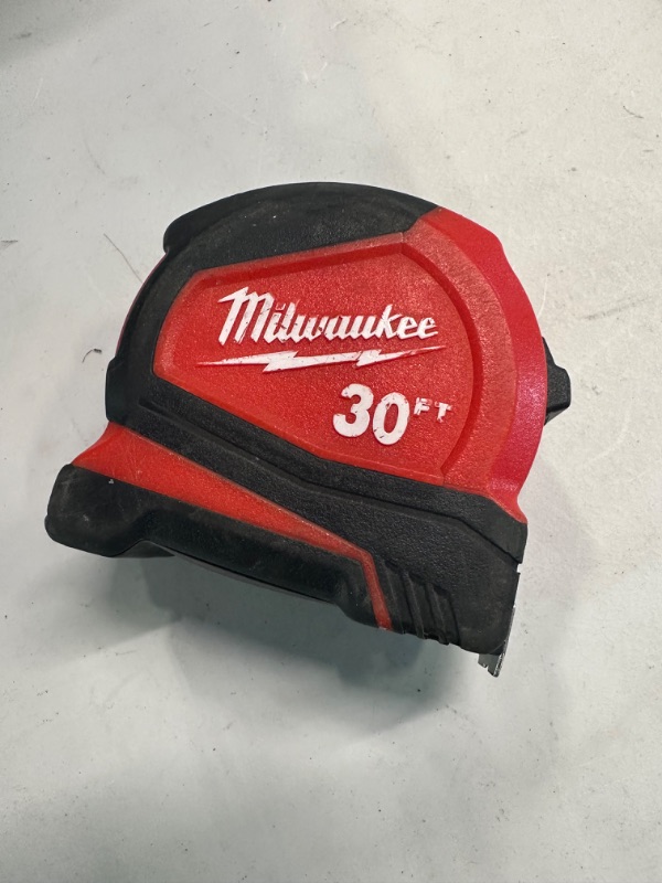 Photo 3 of Milwaukee 4932459595 Pro Compact Tape Measure C5-16/25, Red, 5m/16ft