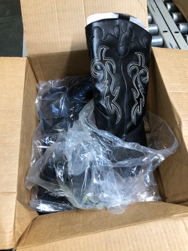 Photo 1 of Canyon Trails Women's Classic Pointed Toe Embroidered Western Rodeo Cowboy Boots 8 Black