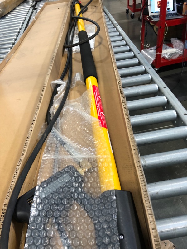 Photo 1 of B E PRESSURE 85.206.424L Telescoping Wand, 4-Stage, 24' Length, 4000 psi, 200 Degree F, 8.0 GPM, Black/Yellow 1-(Pack)
