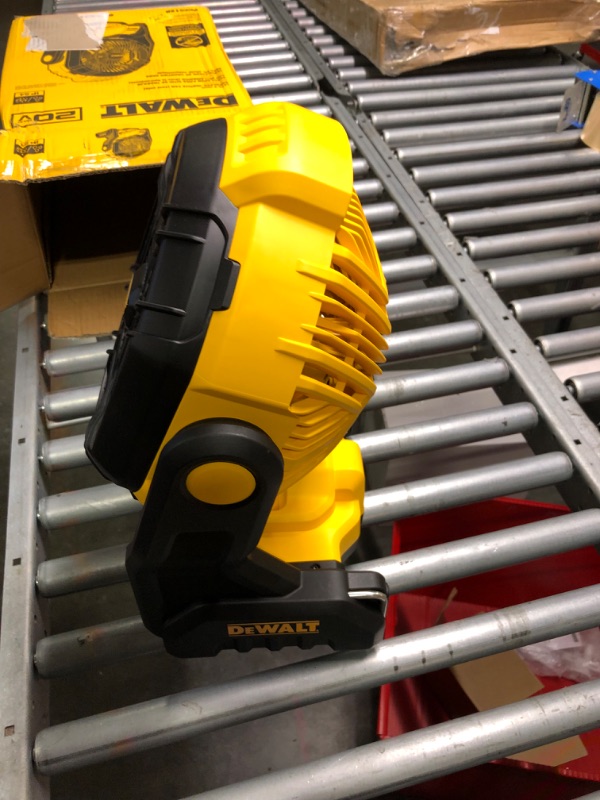 Photo 4 of Dewalt DCE512B 20V MAX Cordless Lithium Ion Jobsite Fan Bare Tool
--- NO Batteries Included ---