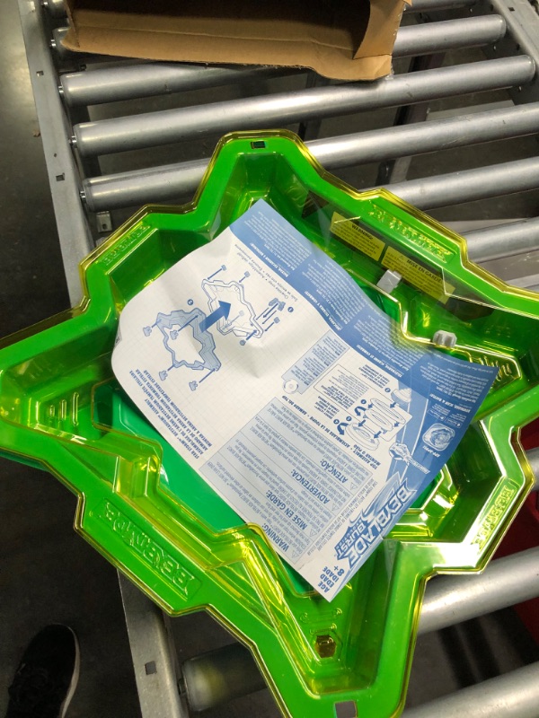 Photo 1 of Beyblade Burst Evolution Star Storm Battle Set (Amazon Exclusive) Frustration-Free Packaging