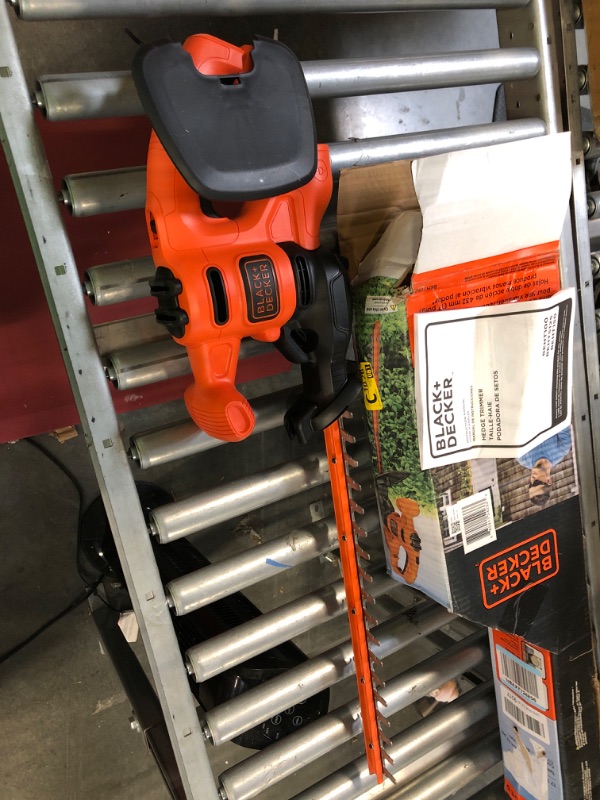 Photo 3 of **POWER CORD NOT INCLUDED** BLACK+DECKER Hedge Trimmer with Easy-Fit All Purpose Glove (BEHT150 & BD505L) (missing glove)