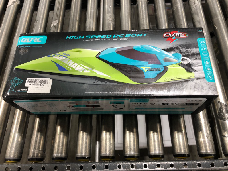 Photo 1 of 4RDC HIGH SPEED RC BOAT
GREEN AND BLUE 
AGES 14+