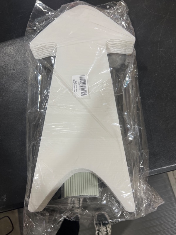 Photo 1 of Blank Arrow Signs with Stakes,Wedding Directional Yard Signs with Stakes, This Way Arrow Yard Signs Birthday Party Signs Arrow-8 Pack, 18 x 9 Inches