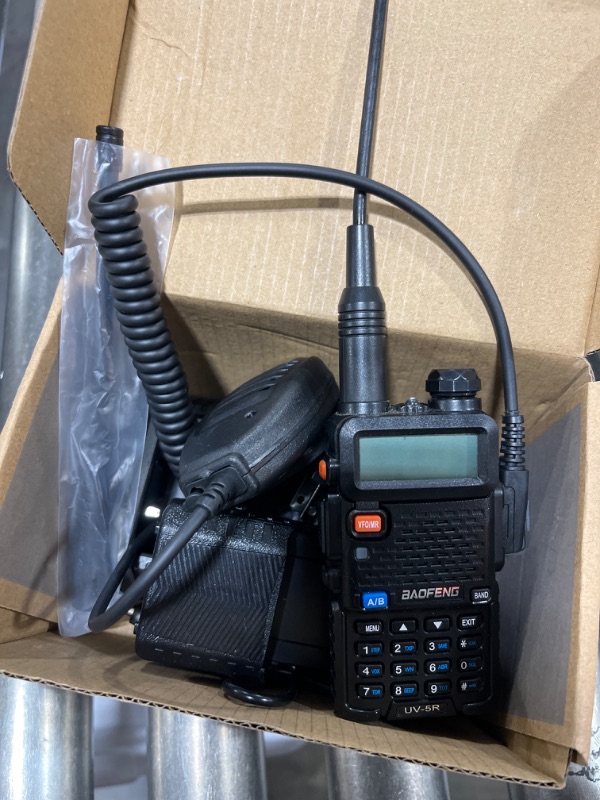 Photo 2 of BAOFENG UV-5RE Dual Band Amateur Handheld Two Way Radio UHF/VHF 136-174/400-480Mhz 128 Channels Upgrade Enhanced Version FM Ham walkie talkie Transceiver with Earpiece
