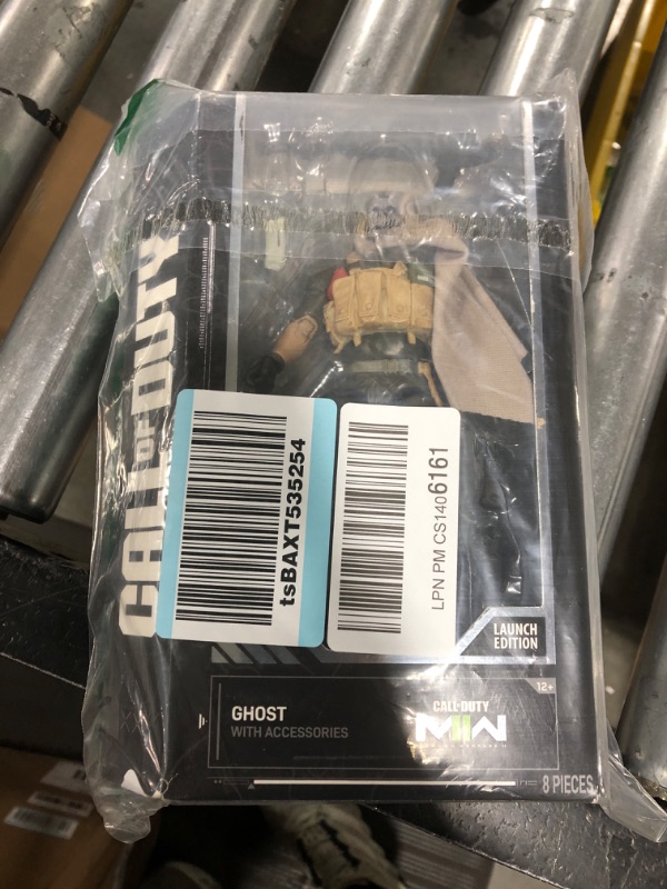 Photo 1 of Call of Duty "Ghost (Jawbone) - 6.5-inch Articulated Figure with Swappable Hands and Weapon Accessories