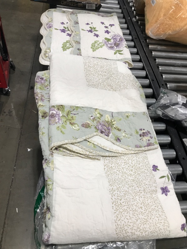 Photo 2 of 3-Piece Floral Embroidered Quilt Set Oversize Queen 100% Cotton Ultra Soft Elegant Reversible Bedspread Coverlet Set with 2 Pillow Shams (Floral,Oversize Queen)