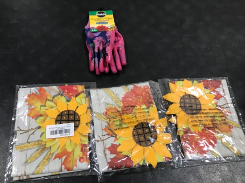 Photo 1 of 4 pack lot- garden flags and gloves