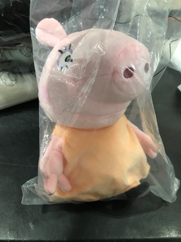 Photo 2 of WowWee Peppa Pig Puppets - Mummy Pig