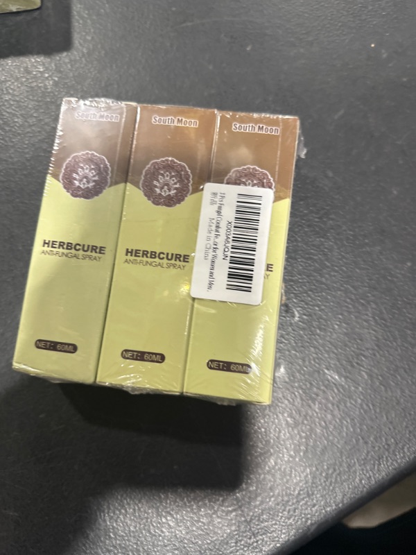 Photo 1 of 3 Pcs Feet Spray Foot Spray, Athlete's Foot Spray,Herbal Foot Peeling Spray, Foot Odor Eliminator for Women and Men (60ml)