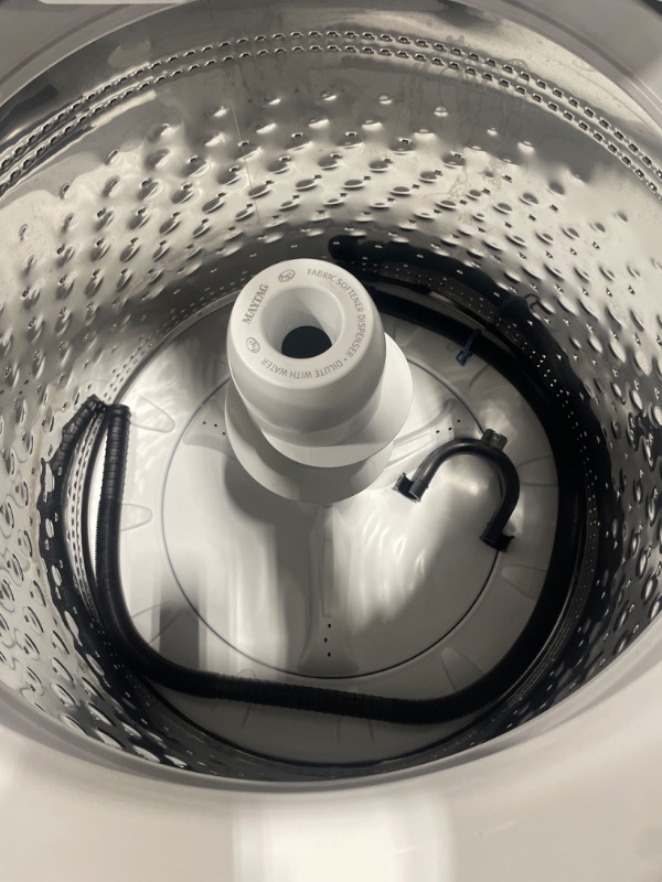 Photo 3 of Maytag 4.5-cu ft High Efficiency Agitator Top-Load Washer (White)
