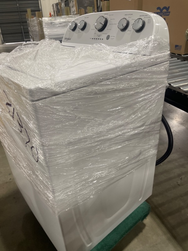 Photo 1 of Whirlpool 3.5-cu ft High Efficiency Agitator Top-Load Washer (White)
