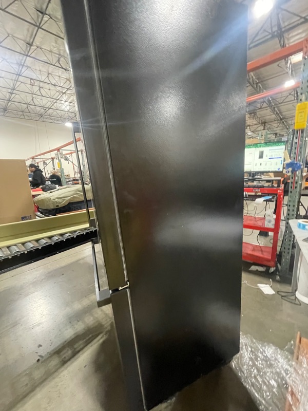 Photo 3 of Hisense 17.2-cu ft Counter-depth Bottom-Freezer Refrigerator (Black Metallic Steel) ENERGY STAR
