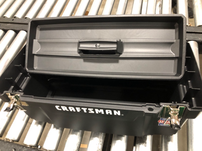 Photo 3 of 20IN PLASTIC Craftsman TOOLBOX