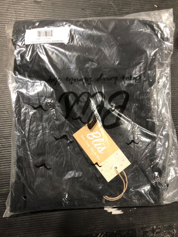 Photo 1 of Blis Workout Leggings for Women Fold Over Maternity Leggings Yoga Pants for Women Capri Length 3 Packs Available Medium Black / White
SIZE MEDIUM