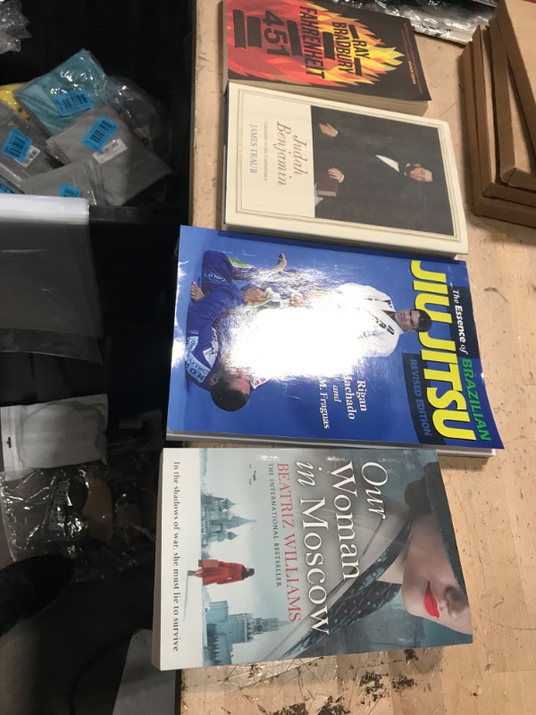 Photo 1 of ***Book bundle - 8 items 