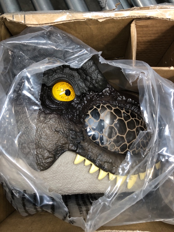 Photo 2 of ?Jurassic World Dominion Dinosaur Mask Tyrannosaurus Rex Chomp N Roar with Motion and Sounds, T Rex Costume for Kids Role-Play ???? Frustration Free Packaging