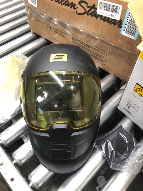 Photo 2 of ESAB Halo Sentinel A50 Automatic Welding Helmet 0700000800 